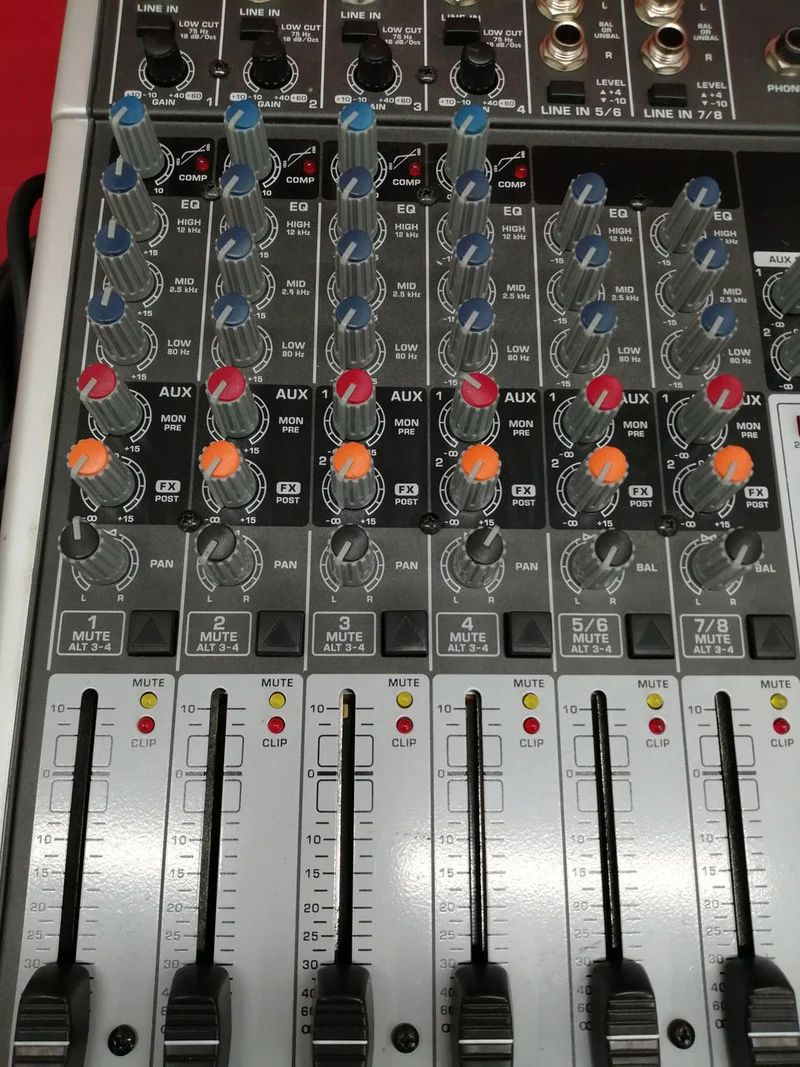 BEHRINGER Analogmixer XENYX 1204USB