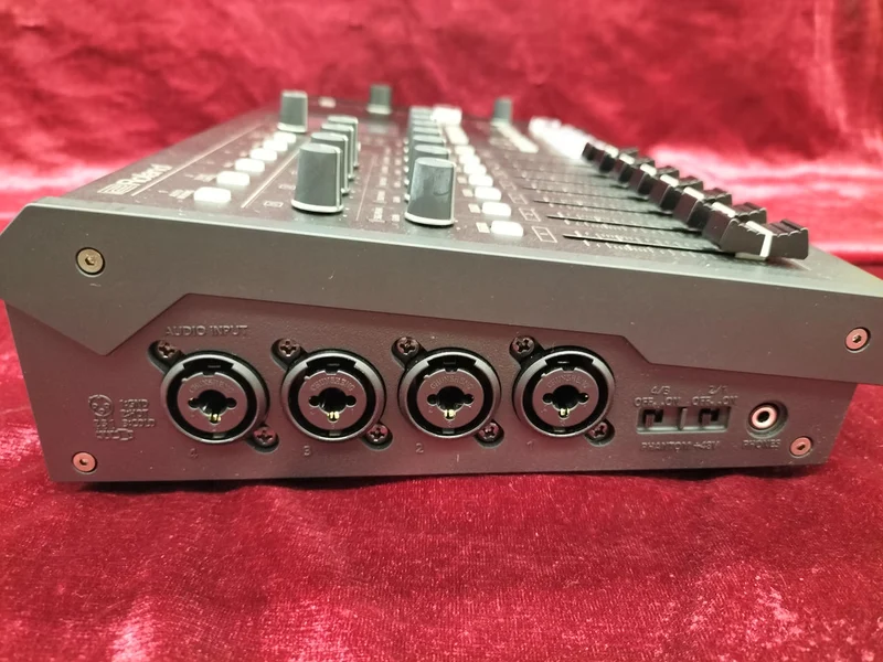 ROLAND Digitalmixer VR-4HD