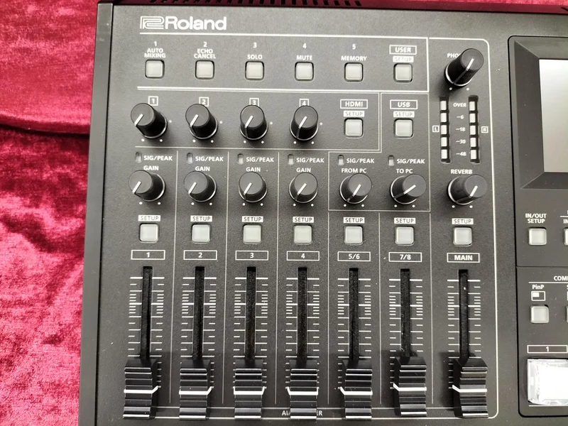 ROLAND Digitalmixer VR-4HD