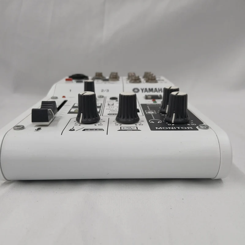 YAMAHA Mixer AG03