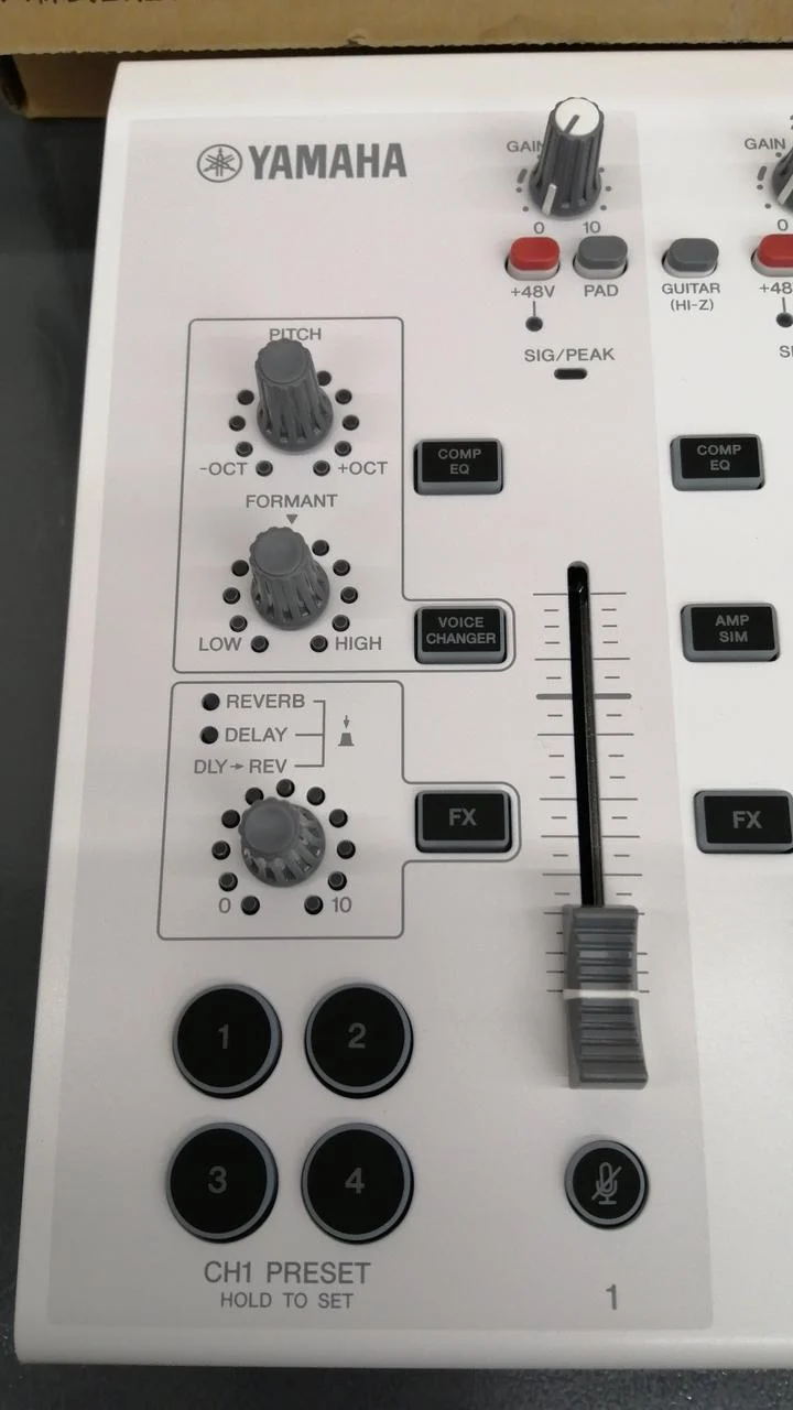 YAMAHA Mixer AG08