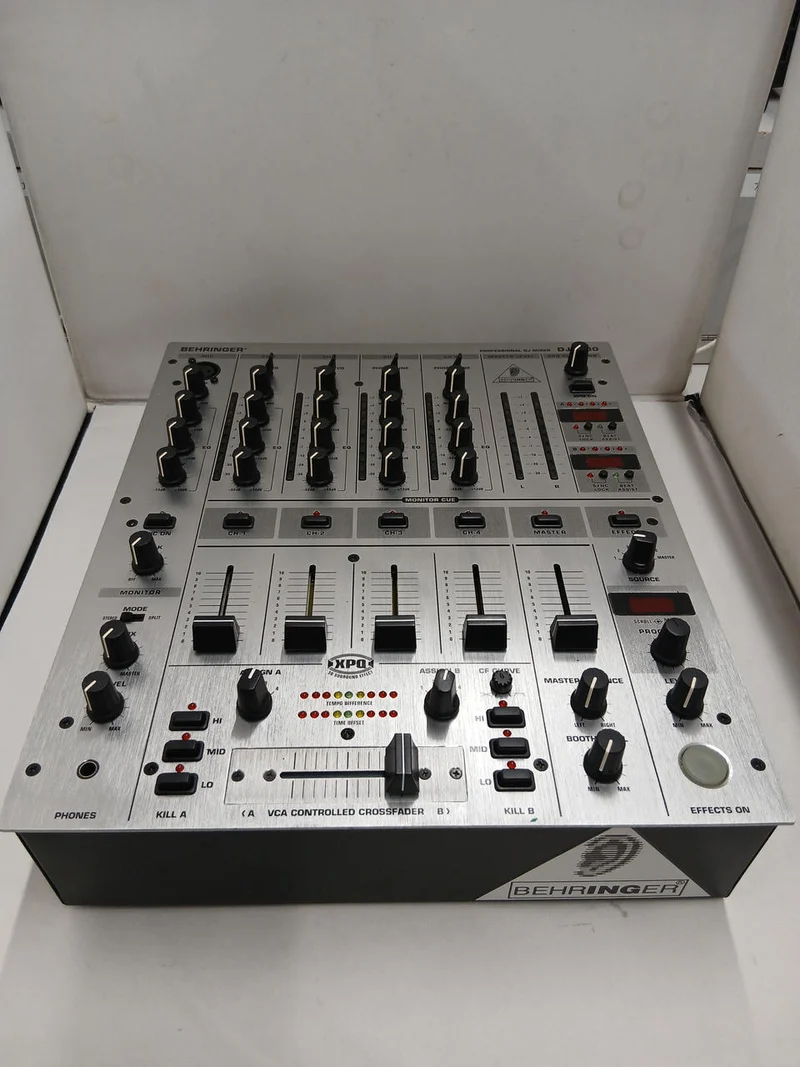 BEHRINGER DJ-Mixer DJX700