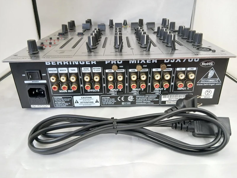BEHRINGER DJ-Mixer DJX700