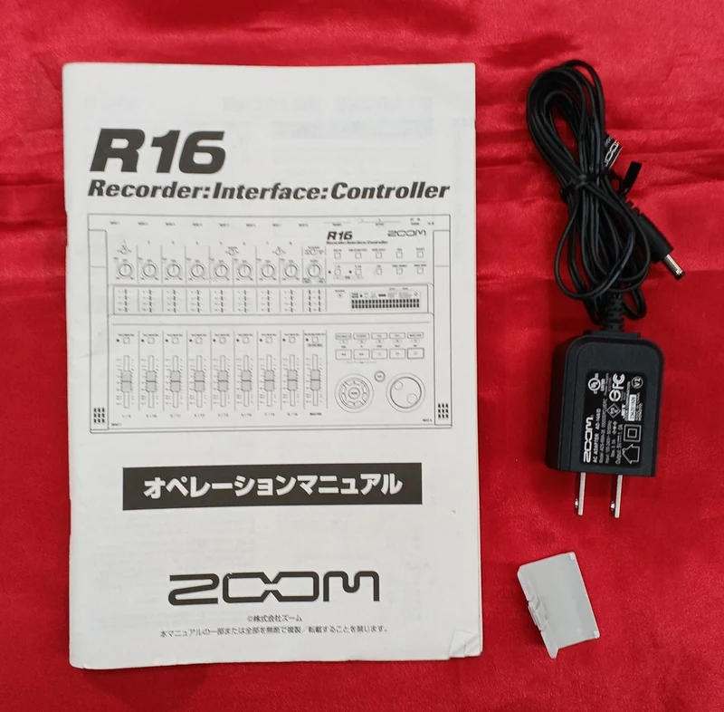 [SCHROTT] ZOOM Digital MTR R16