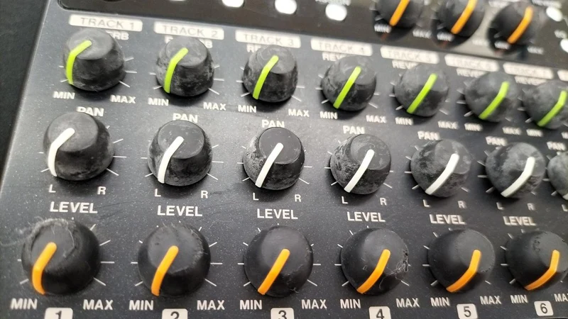 TASCAM MTR DP-008
