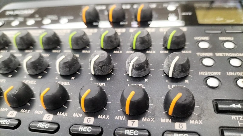 TASCAM MTR DP-008