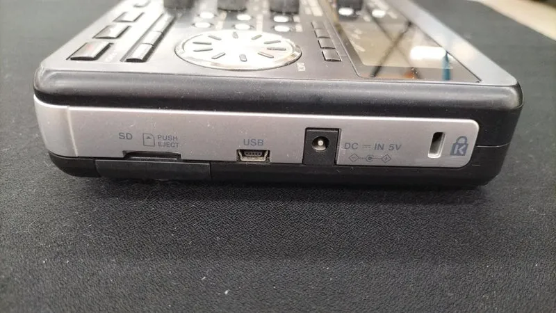TASCAM MTR DP-008