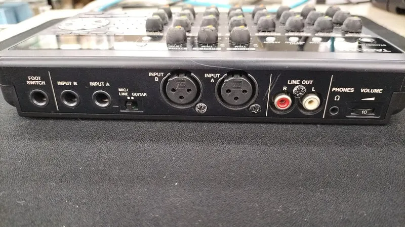 TASCAM MTR DP-008