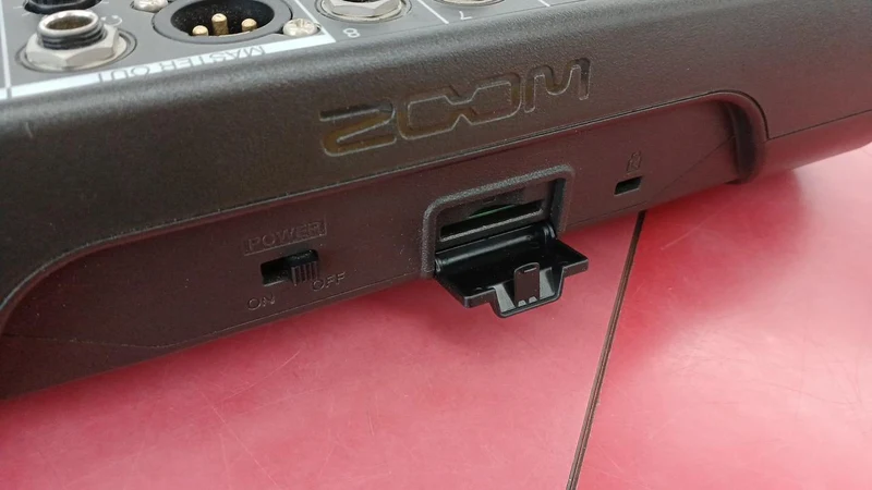 ZOOM ☆ Digitalmixer LIVETRAK L-8