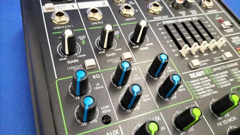 MACKIE Analogmixer PROFX4V2