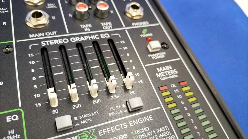 MACKIE Analogmixer PROFX4V2