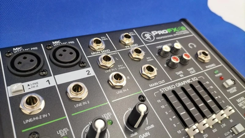 MACKIE Analogmixer PROFX4V2