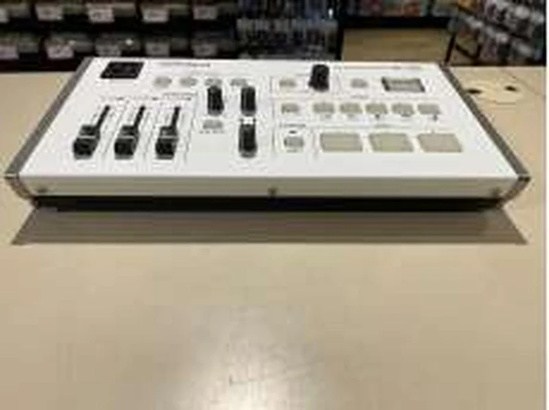 ROLAND Digitalmixer VR-1HD
