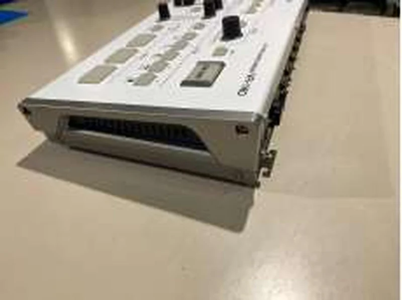 ROLAND Digitalmixer VR-1HD