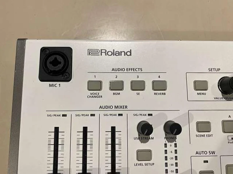 ROLAND Digitalmixer VR-1HD