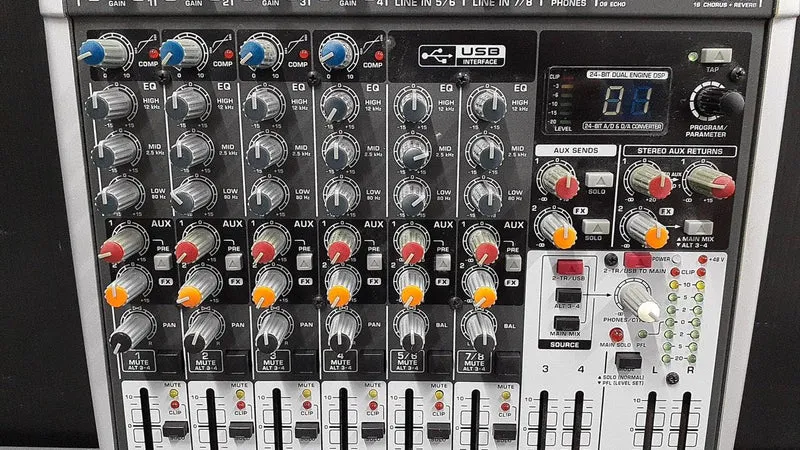 BEHRINGER Analogmixer XENYX X1204USB