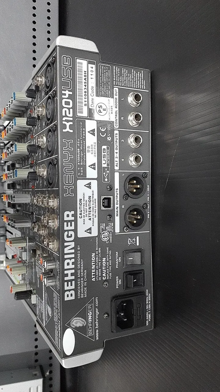 BEHRINGER Analogmixer XENYX X1204USB
