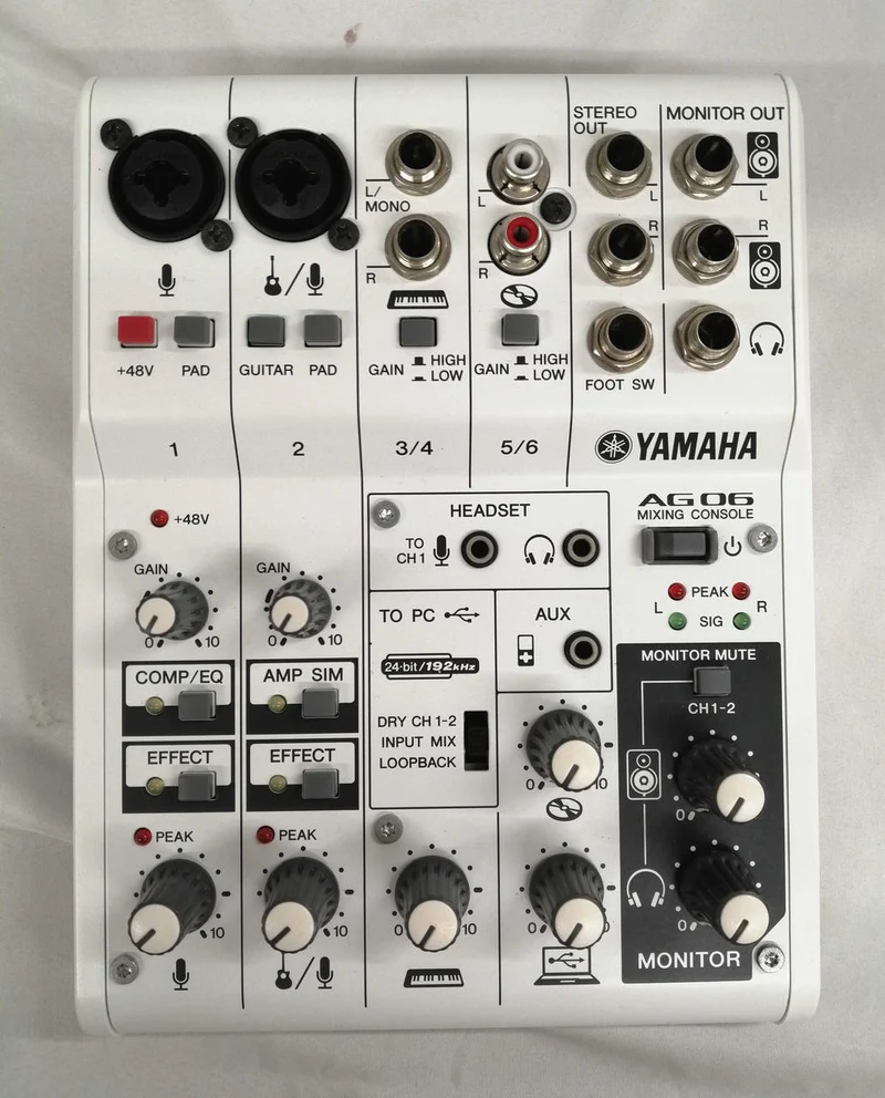 [SCHROTT] YAMAHA [Schrott] Webcasting-Mixer AG06