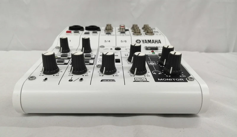 [SCHROTT] YAMAHA [Schrott] Webcasting-Mixer AG06