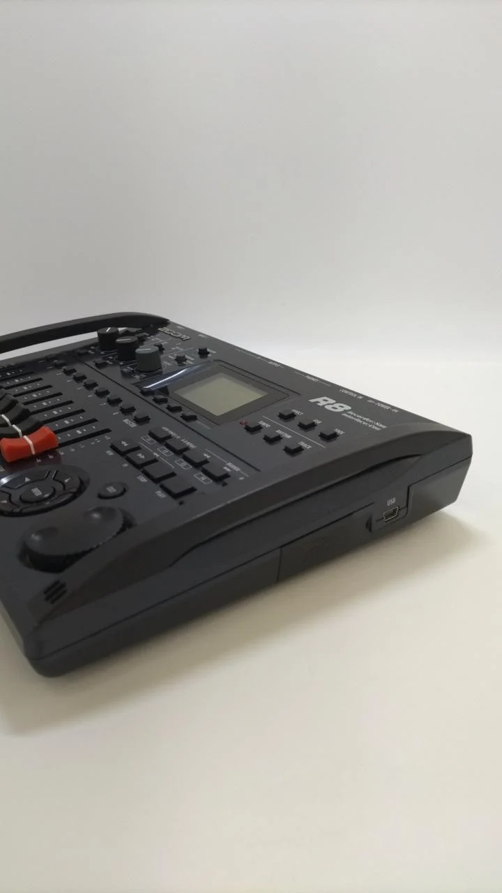 ZOOM MTR R8
