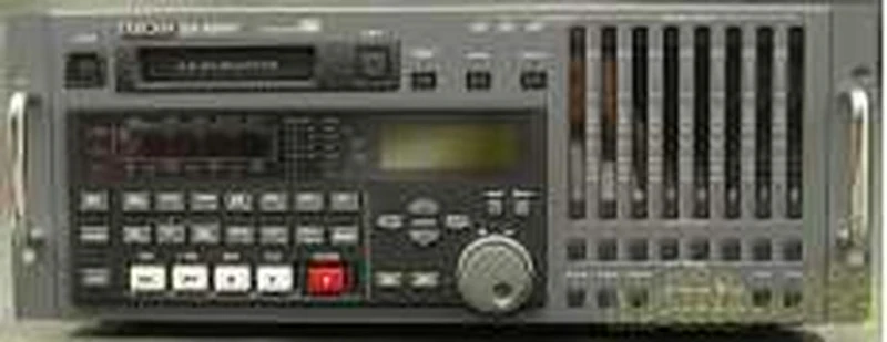 TASCAM Analog MTR DA-98HR
