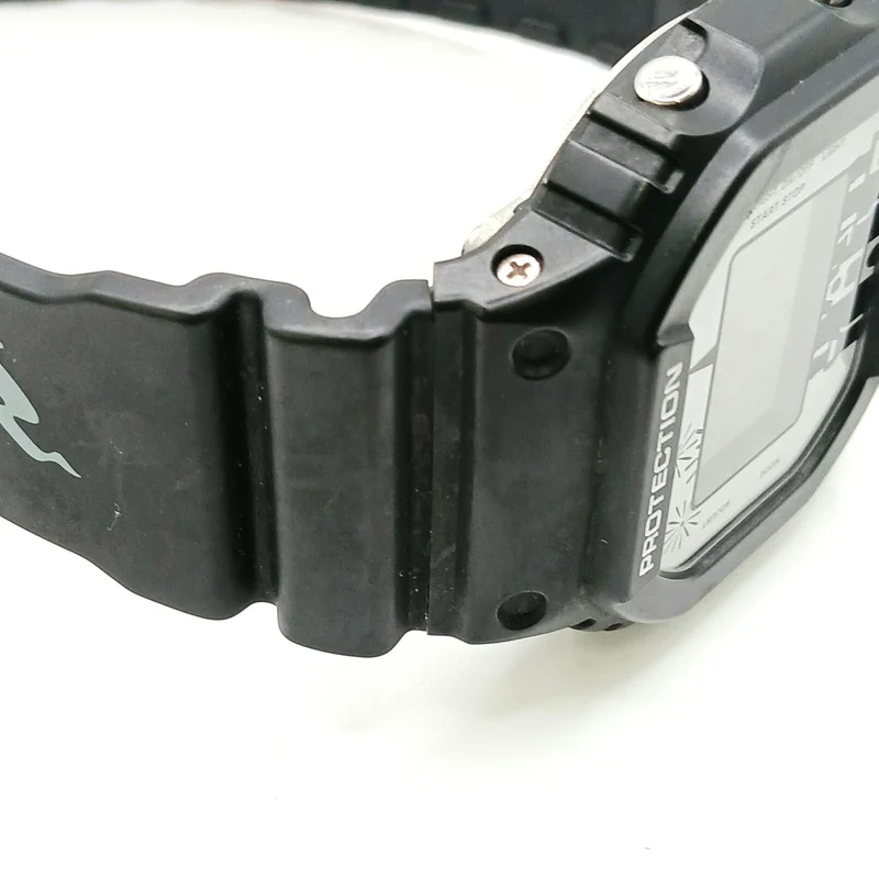 CASIO G-SHOCK Disney Modell DW-5600VT