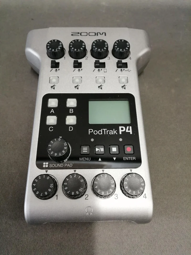 ZOOM Podcast Recorder PODTRAKP4