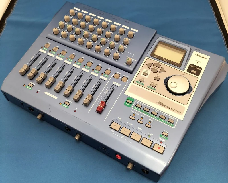 TASCAM MTR DP-01