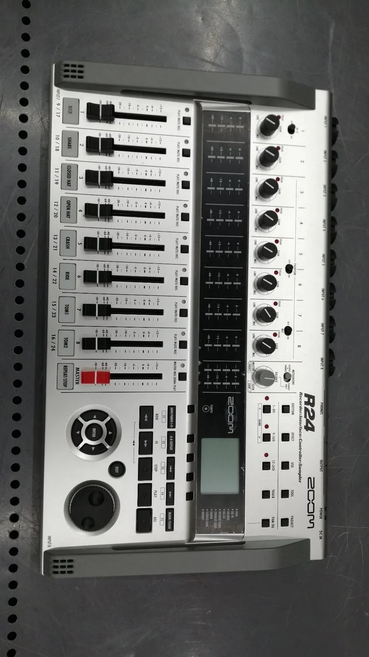 ZOOM Mehrspurrekorder R24