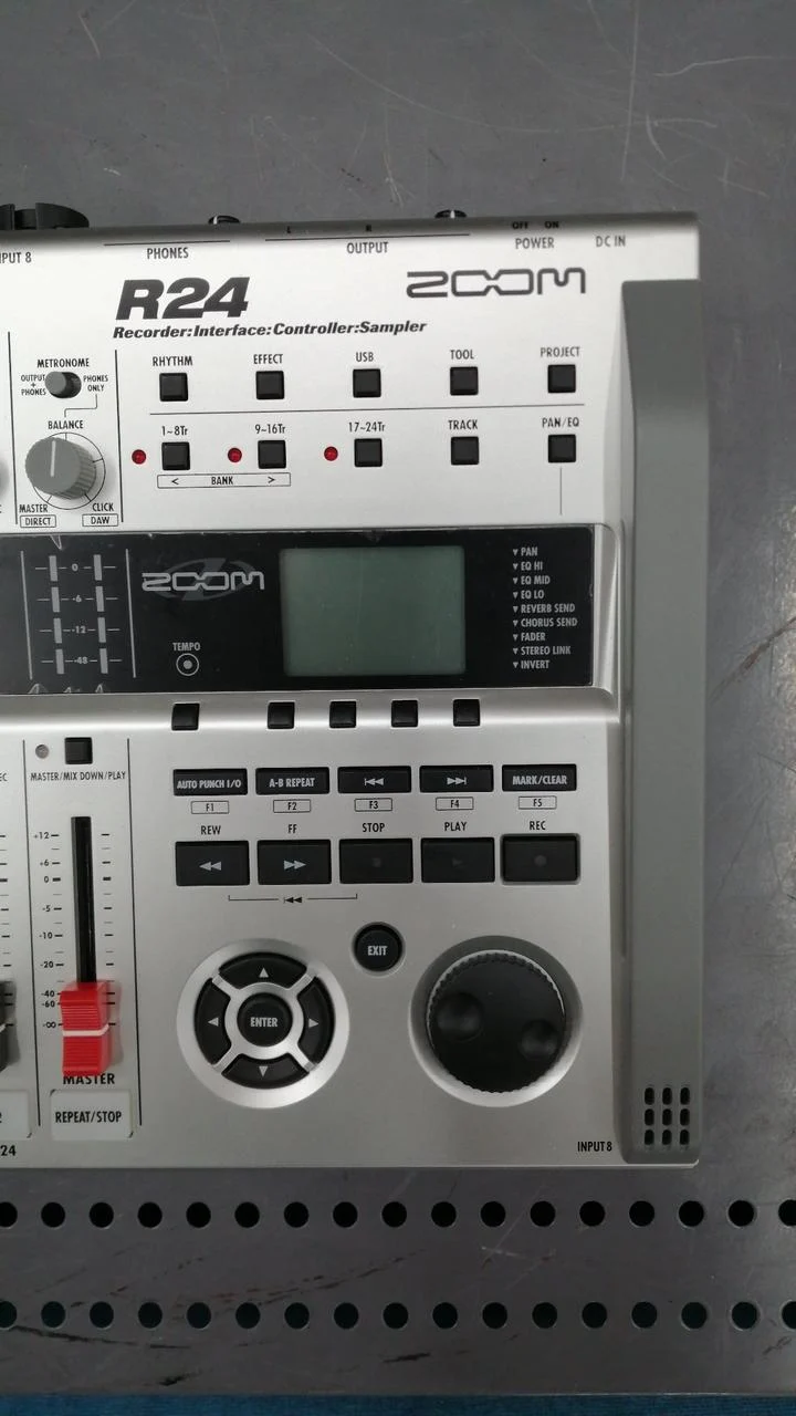 ZOOM Mehrspurrekorder R24