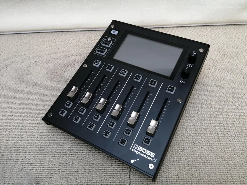 BOSS Streaming Mixer GIGCASTER 5 (GCS-5)