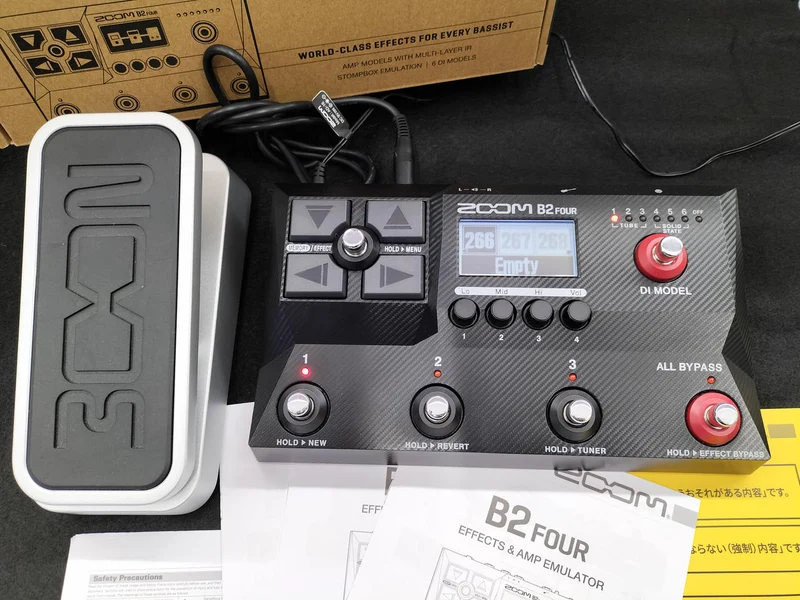 ZOOM Multi-Effektpedal B2 FÜR