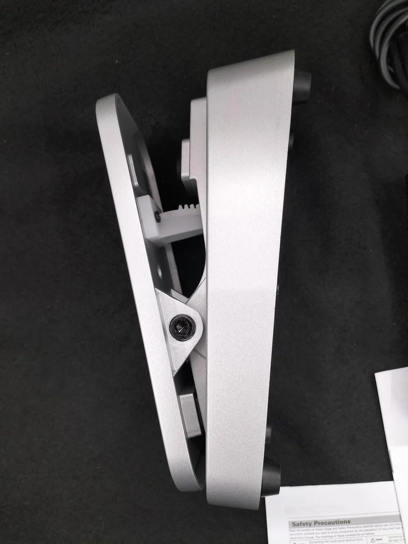 ZOOM Multi-Effektpedal B2 FÜR