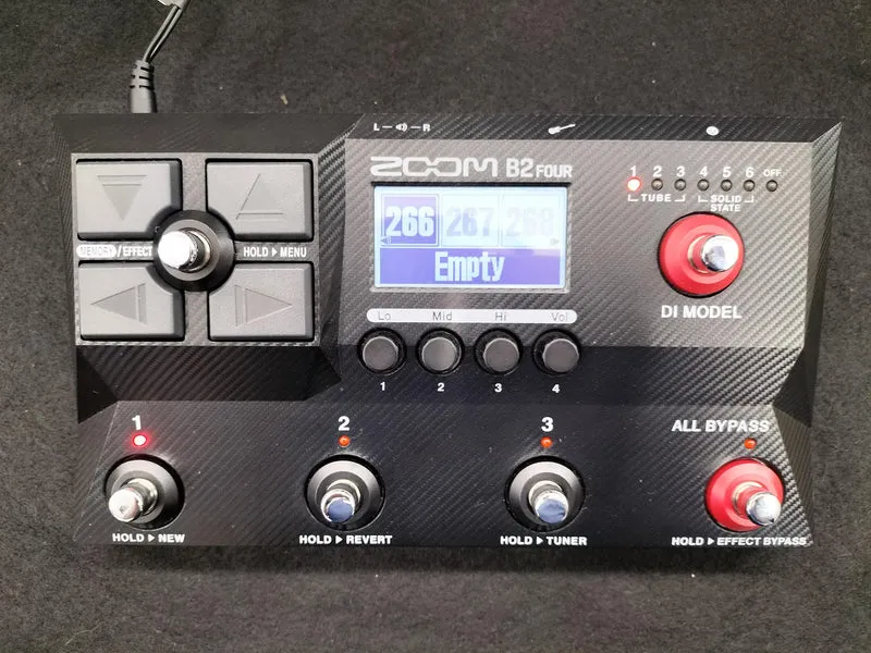 ZOOM Multi-Effektpedal B2 FÜR