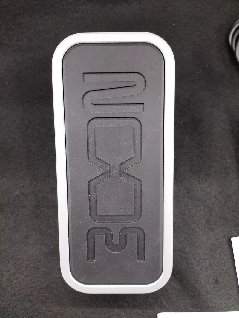 ZOOM Multi-Effektpedal B2 FÜR