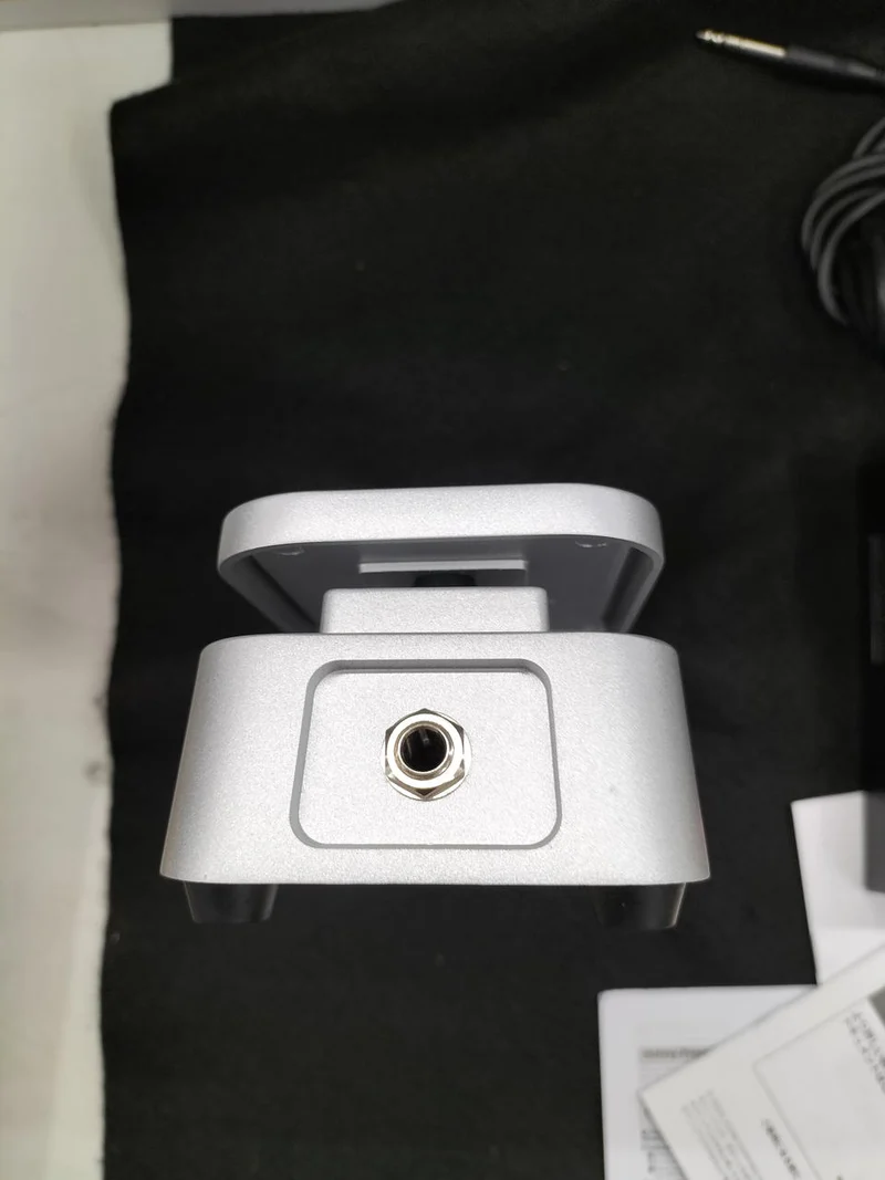 ZOOM Multi-Effektpedal B2 FÜR