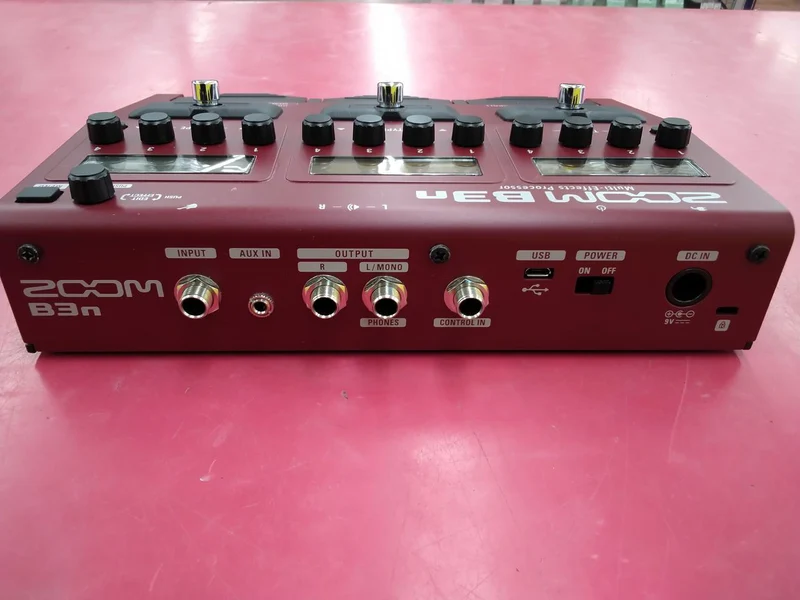 ZOOM Bass Multi-Effektpedal B3N