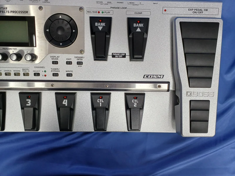 BOSS Multi-Effektgerät GT-10