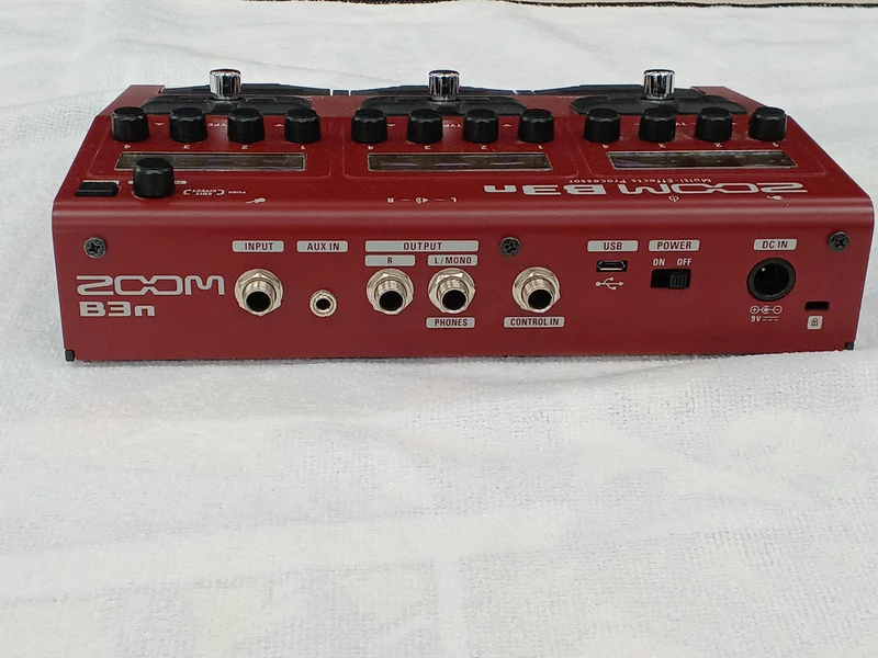 ZOOM Multi-Effektpedal B3N