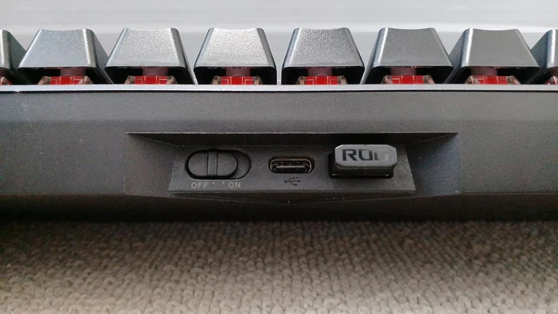 ASUS Gaming-Tastatur ROG FALCHION M601