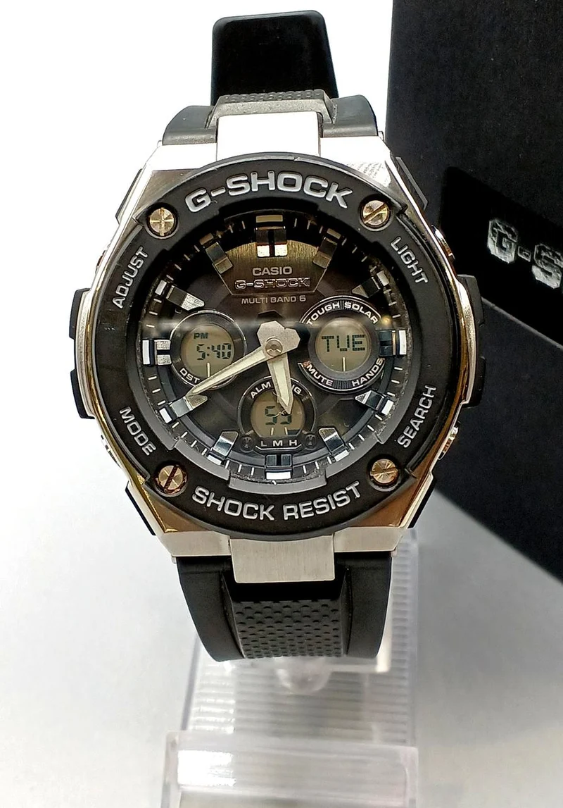 CASIO G-SHOCK GST-W300