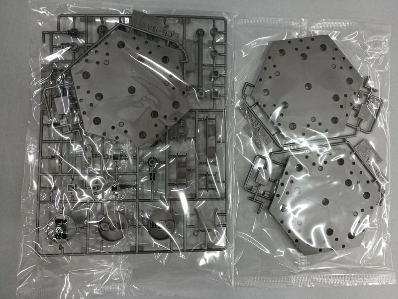 BANDAI RG Gundam Base Limited Zeong Clear Color 5062050