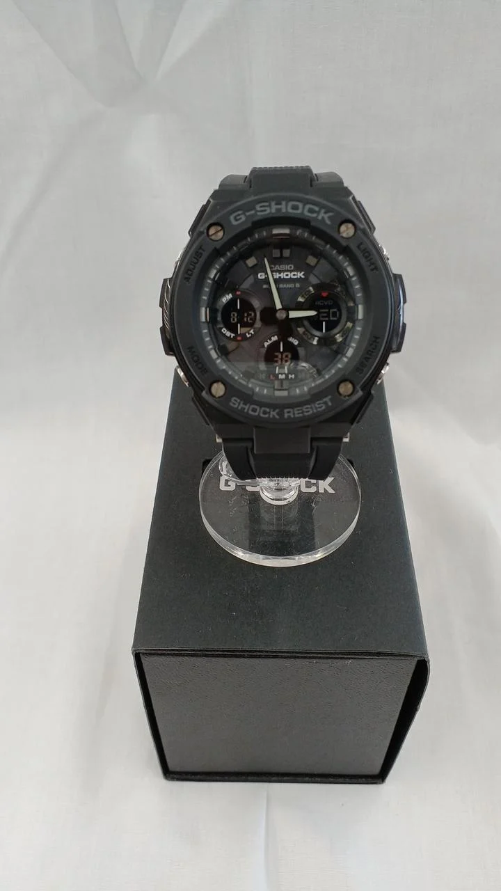 CASIO G-SHOCK GST-W100G