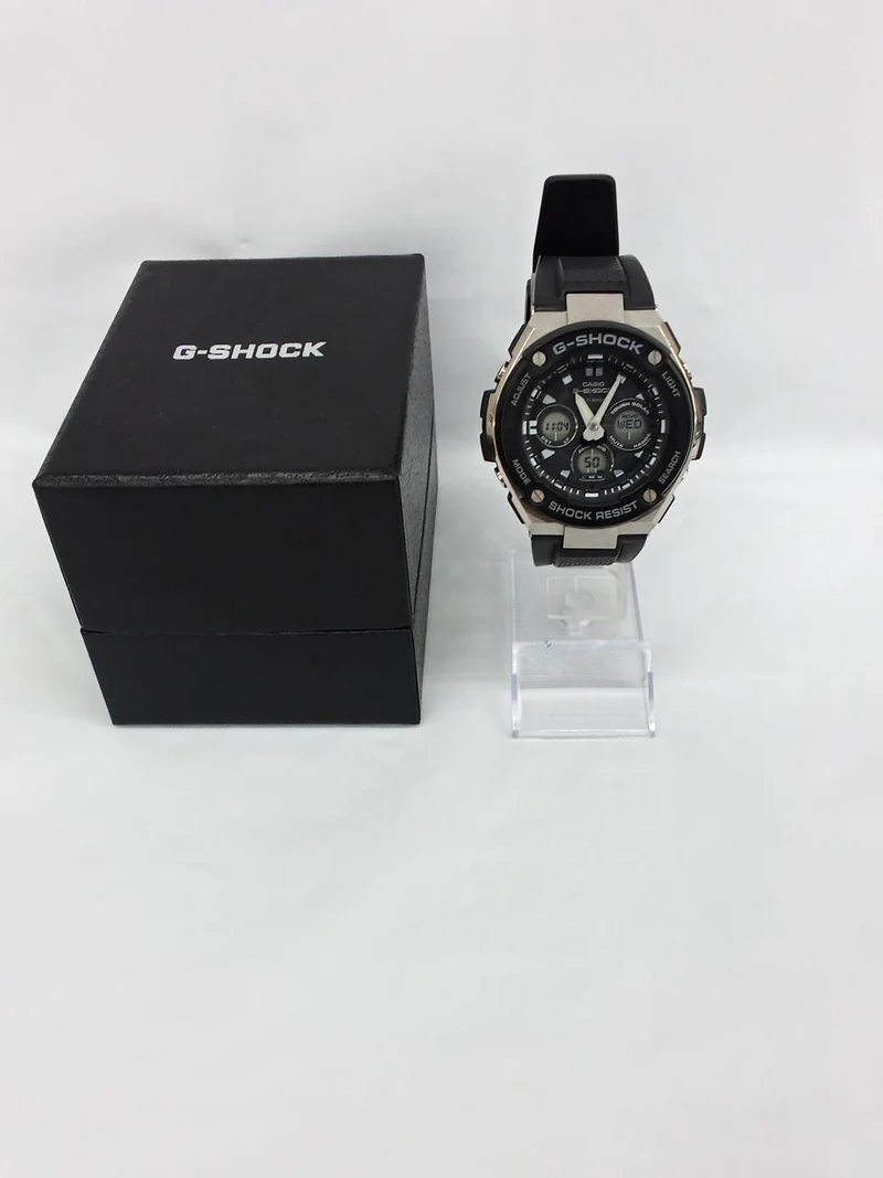 CASIO G-SHOCK GST-W300