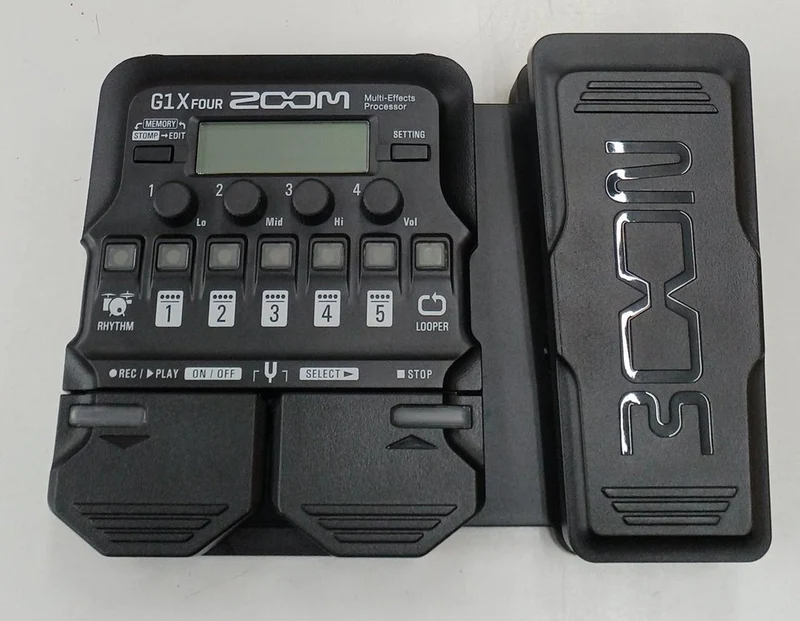 ZOOM Multi-Effekte G1X FOUR